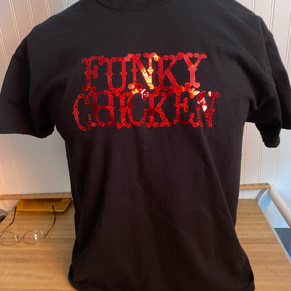 Unisex “Funky Chicken “. Tee Shirt. Size XL. “ Gildan” Brand. Black/Red